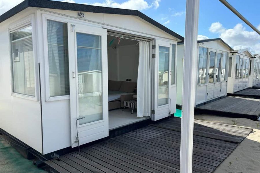 Gemütliches Strandhaus mit großer Terrasse am Großen Strand von IJmuiden – für 4–6 Personen